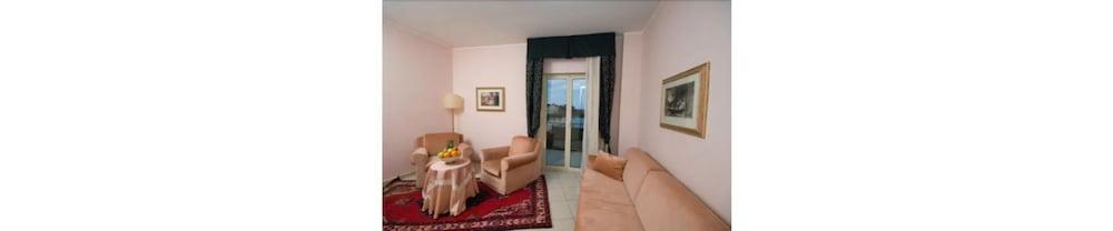 Wave Hotel Acireale Dış mekan fotoğraf